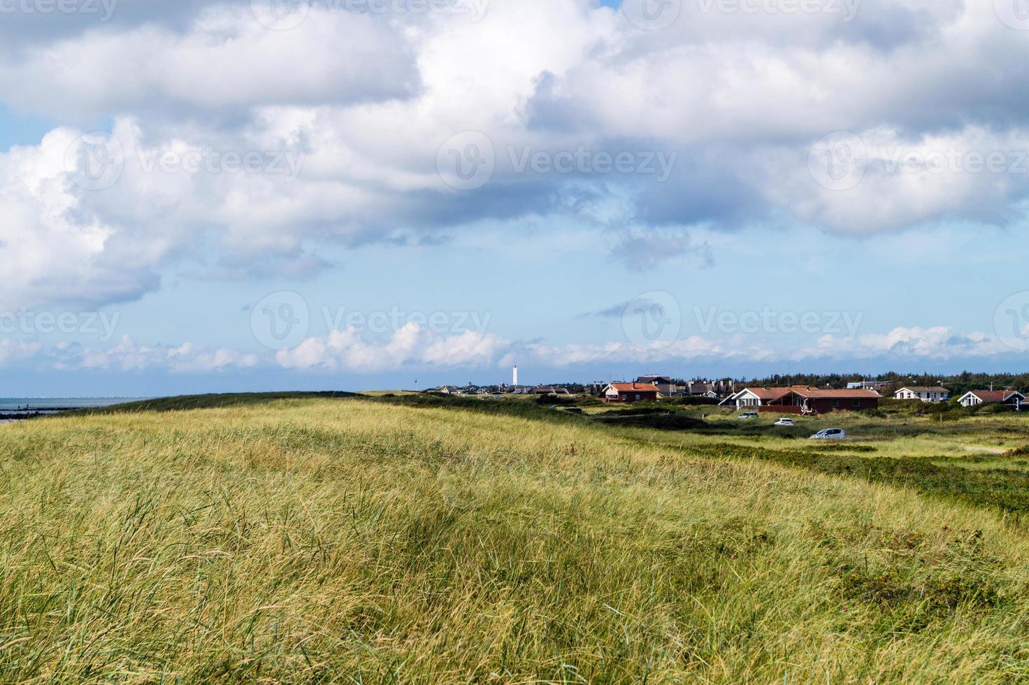 der leuchtturm blavandshuk fyr an der westküste von dänemark foto