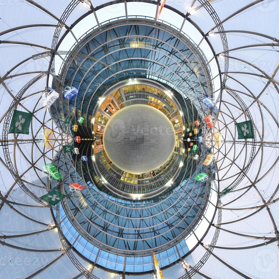 kleiner panoramischer planet auf milano, italien foto