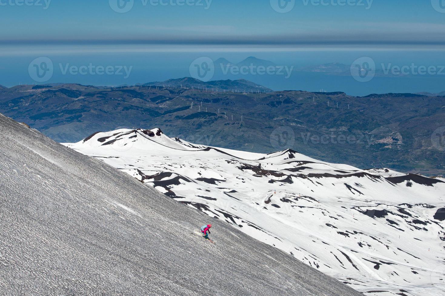 Skifahren auf dem Vulkan Ätna foto