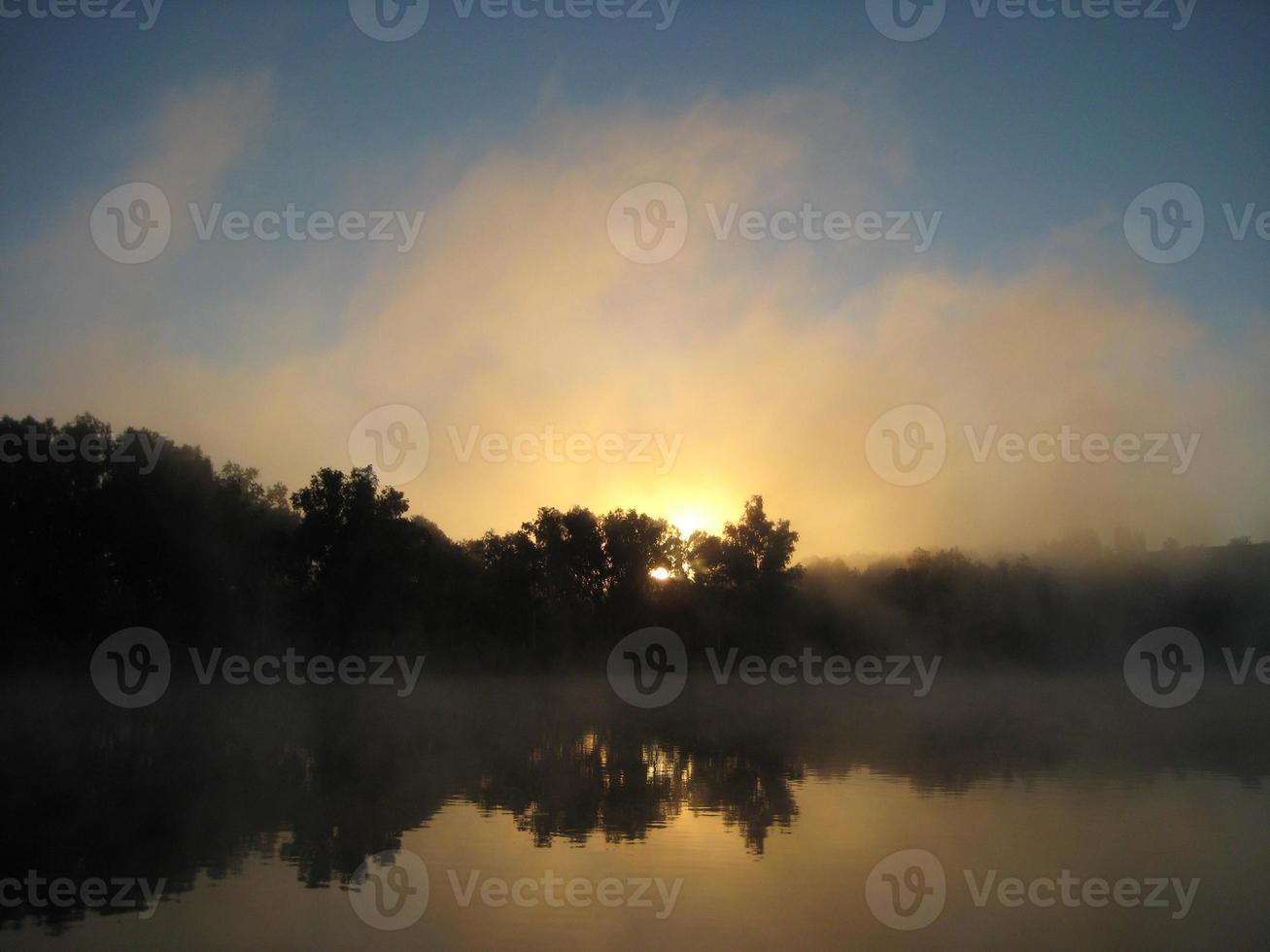 zeigt Meereslandschaft, Naturlandschaft Sonnenuntergang am Strand Meer foto