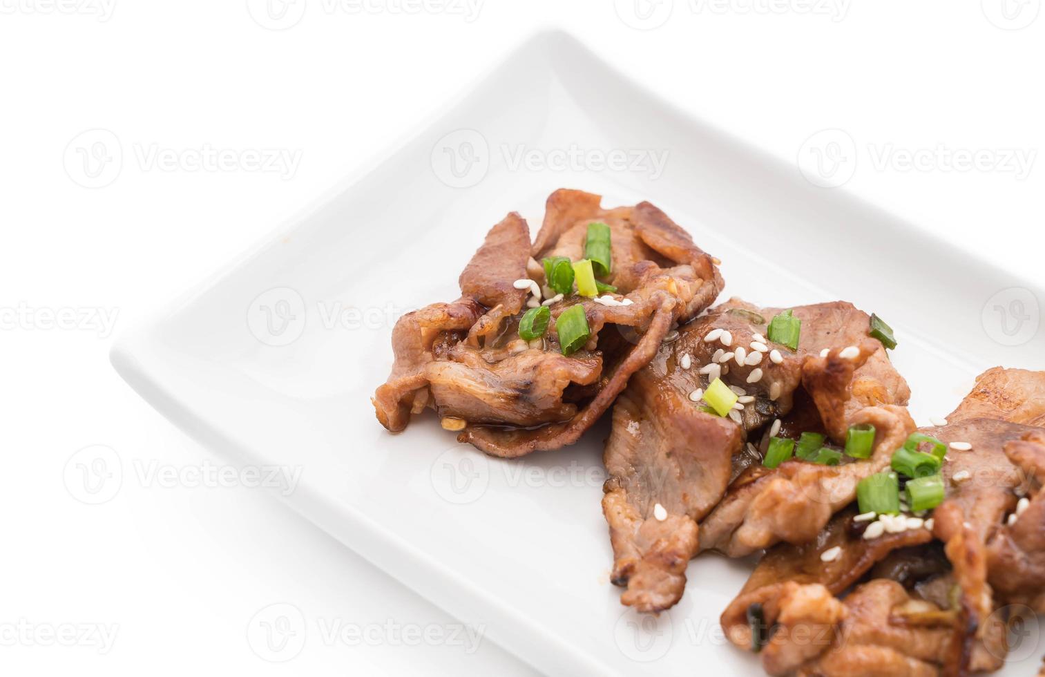 gegrilltes Schweinefleisch auf Teller - koreanische Art foto