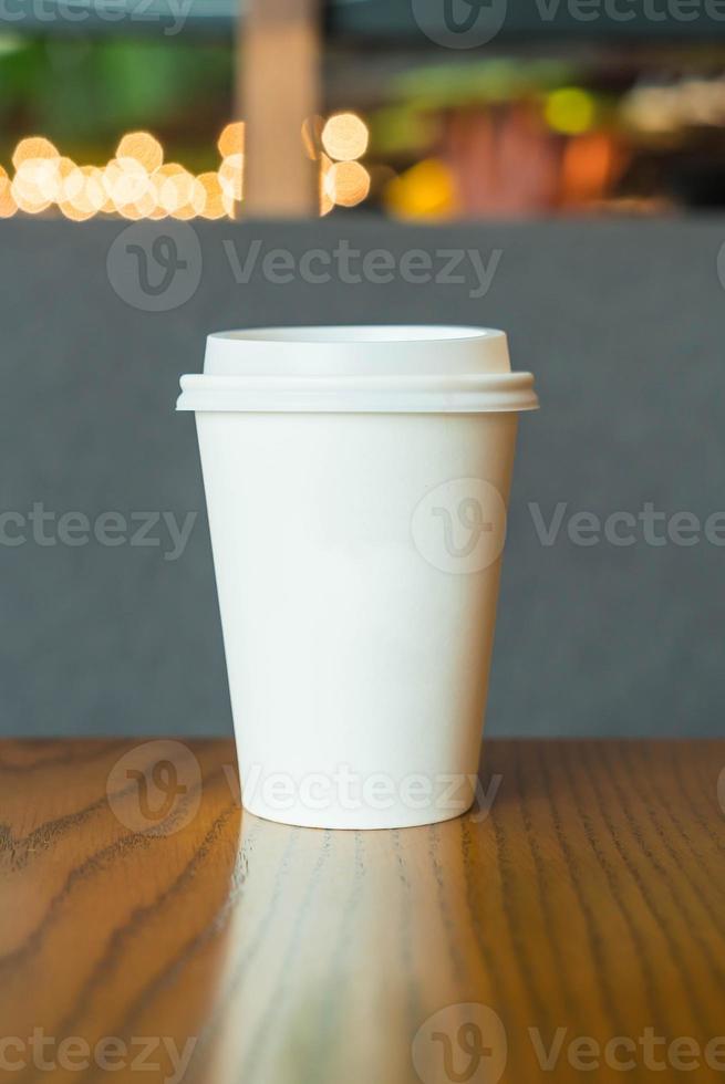 heiße Kaffeetasse im Café foto