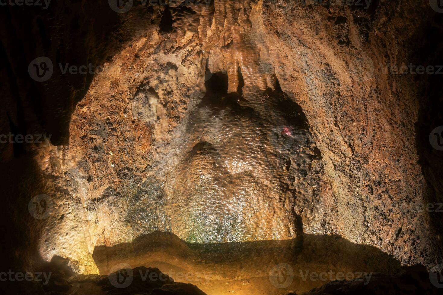 Detail von Höhlen im das serra de mira d'aire, im Portugal foto