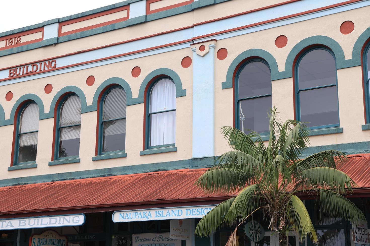 hilo, hawaii, usa, 2021 - ansicht eines gebäudes in der stadt foto