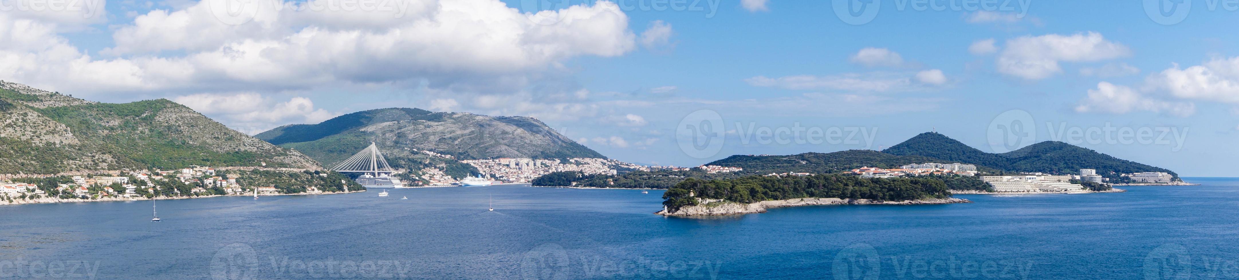 der neue hafen von dubrovnik foto