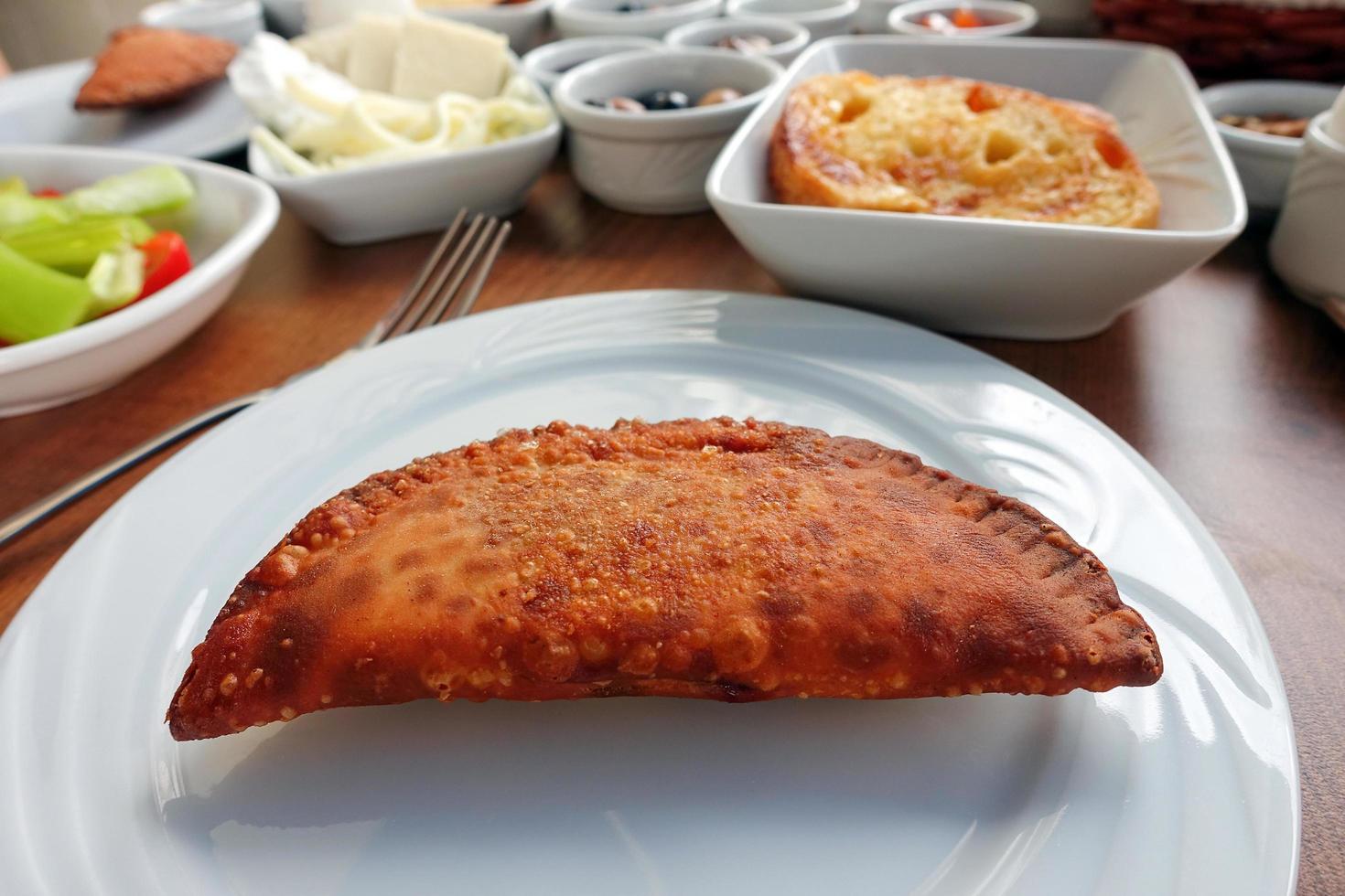 traditioneller türkischer Frühstückstisch foto