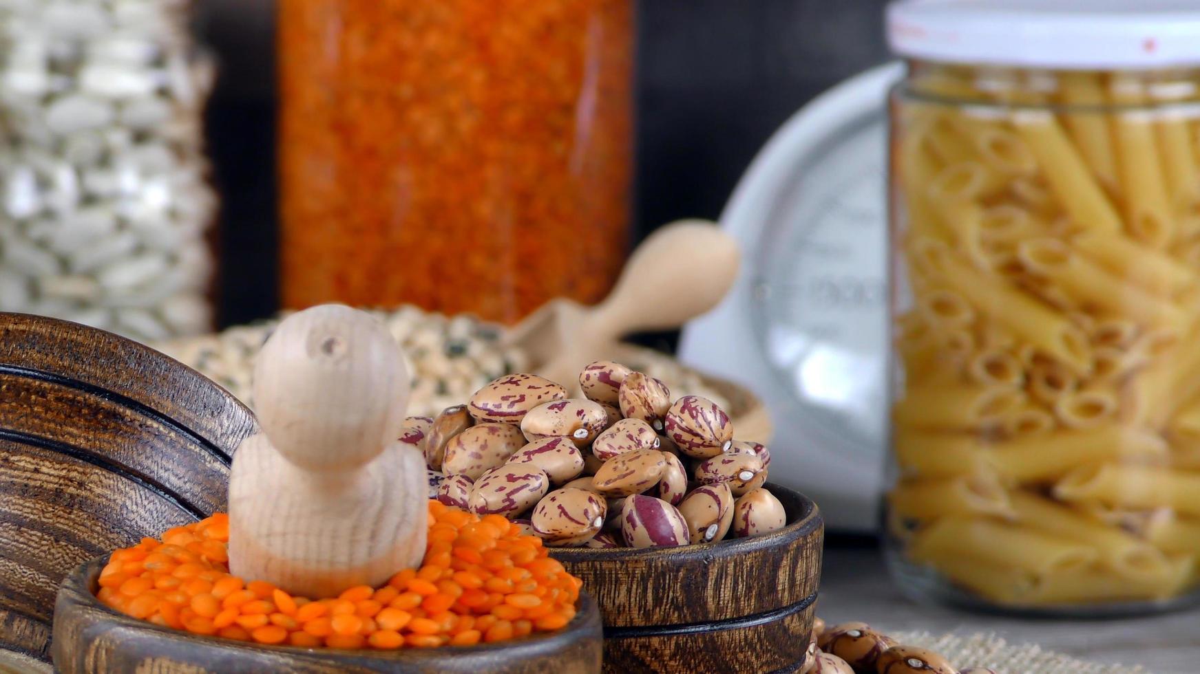 gesunde vegetarische Rohkost Hülsenfrüchte foto