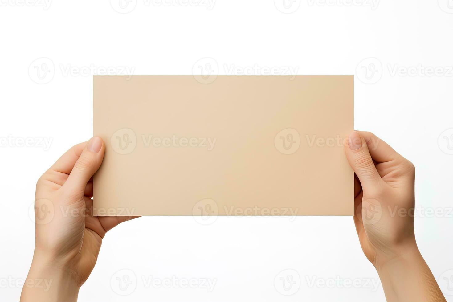 ein Mensch Hand halten ein leer Blatt von Beige Papier oder Karte isoliert auf ein Weiß Hintergrund. ai generiert foto