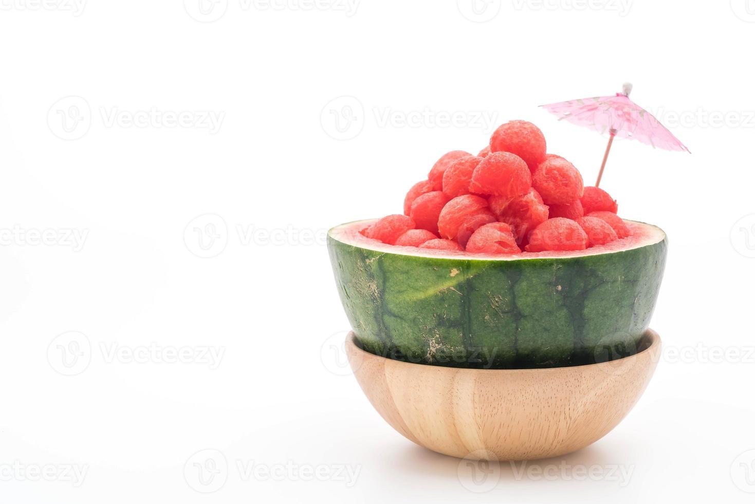 frische Wassermelone auf weißem Hintergrund foto