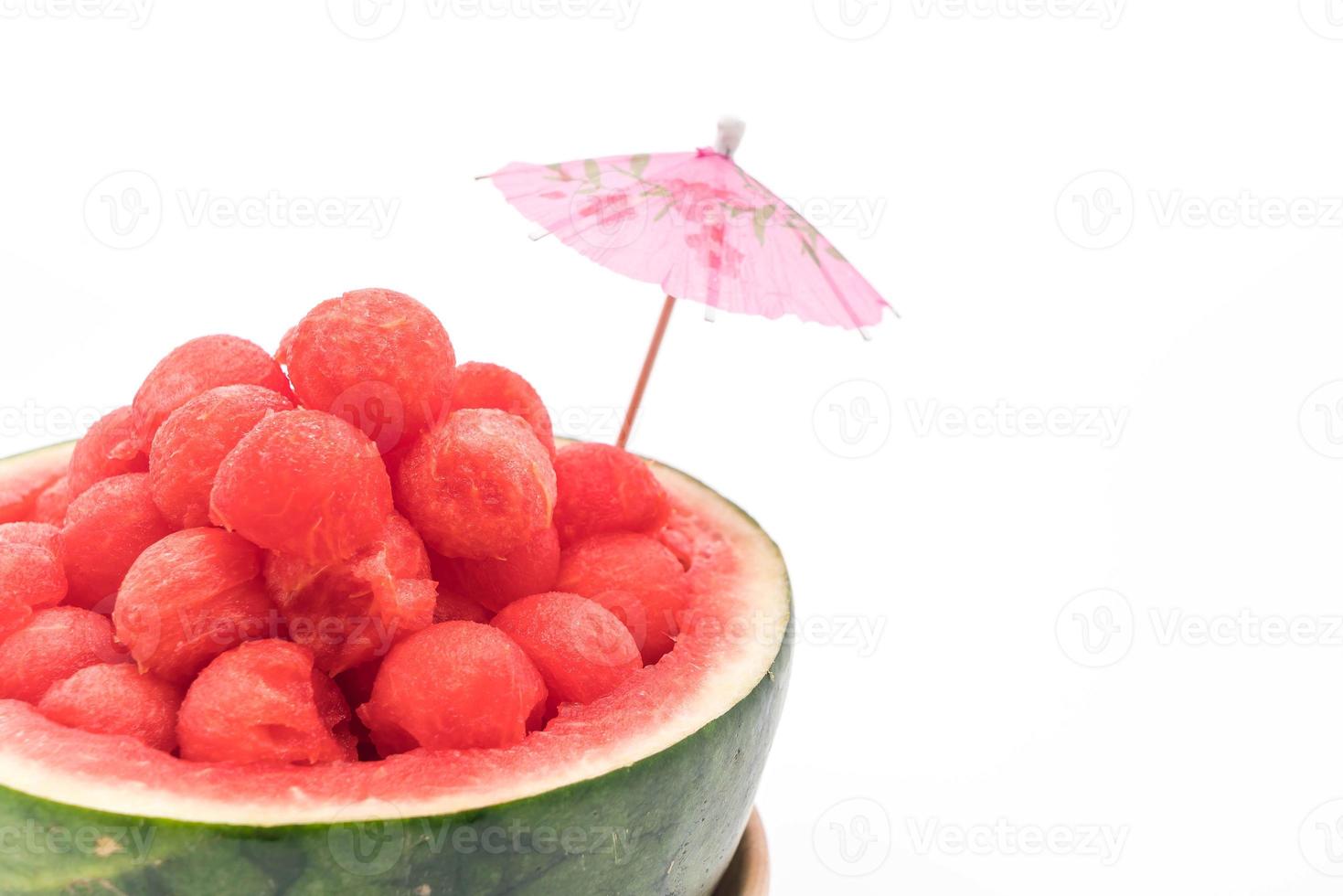 frische Wassermelone auf weißem Hintergrund foto