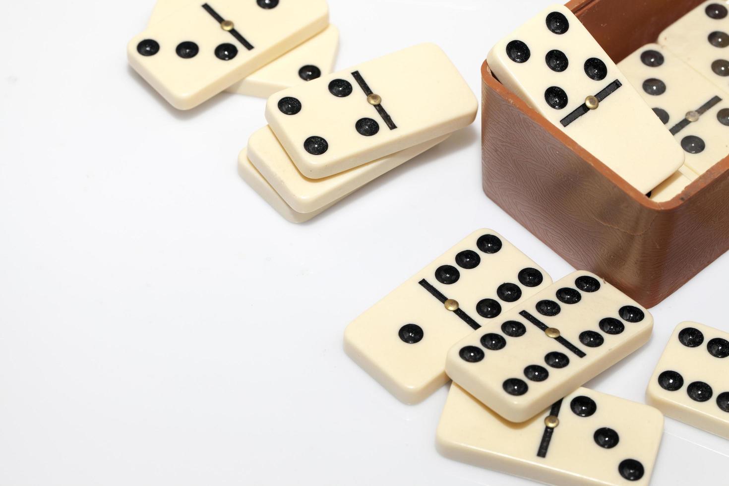 Steine für das Domino-Strategiespiel foto