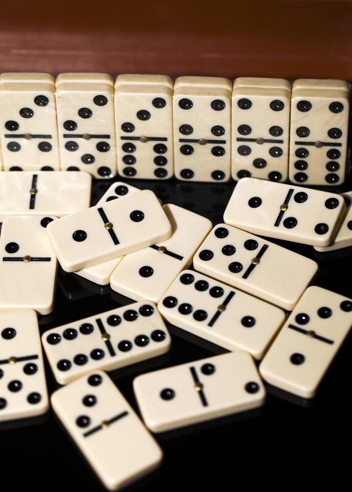 Steine für das Domino-Strategiespiel foto