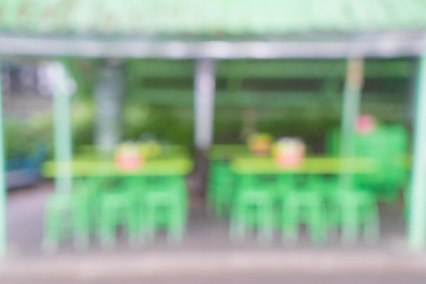 abstrakte Unschärfe im Straßenrestaurant für den Hintergrund foto