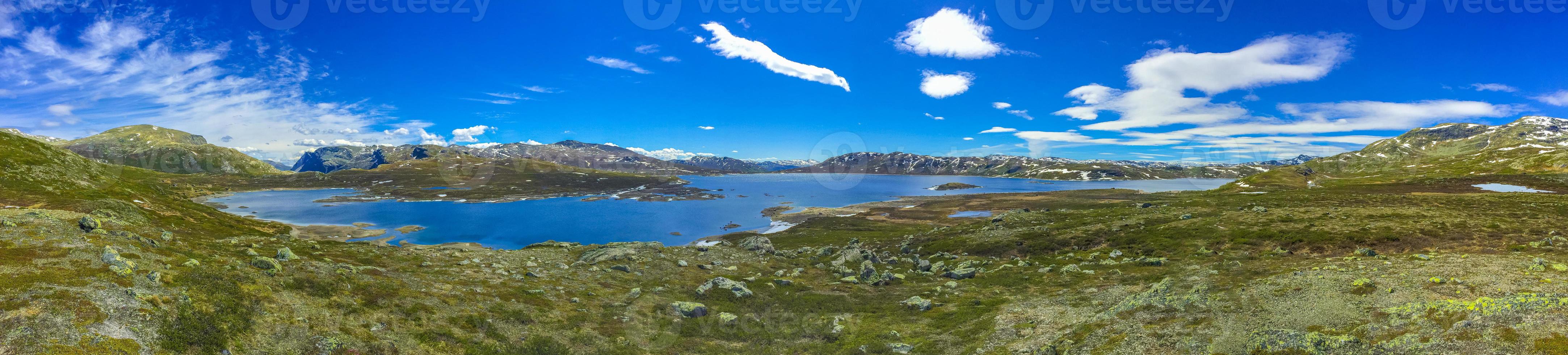 Vavatn Seepanorama Landschaft Felsbrocken Berge Hemsedal Norwegen. foto