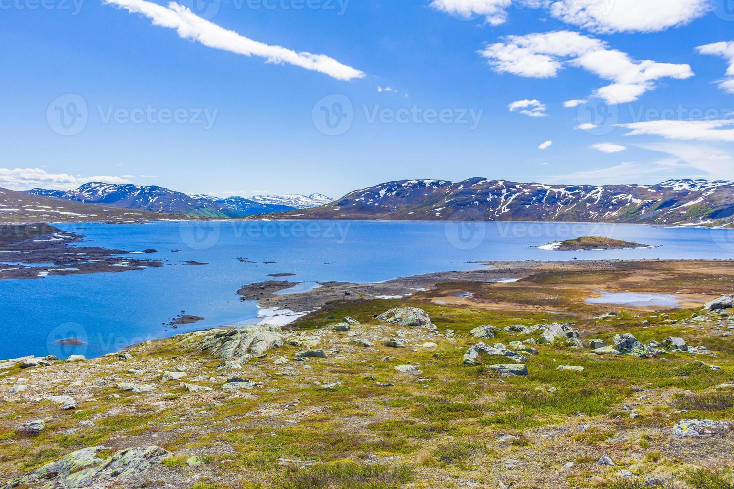 Vavatn Seepanorama Landschaft Felsbrocken Berge Hemsedal Norwegen. foto