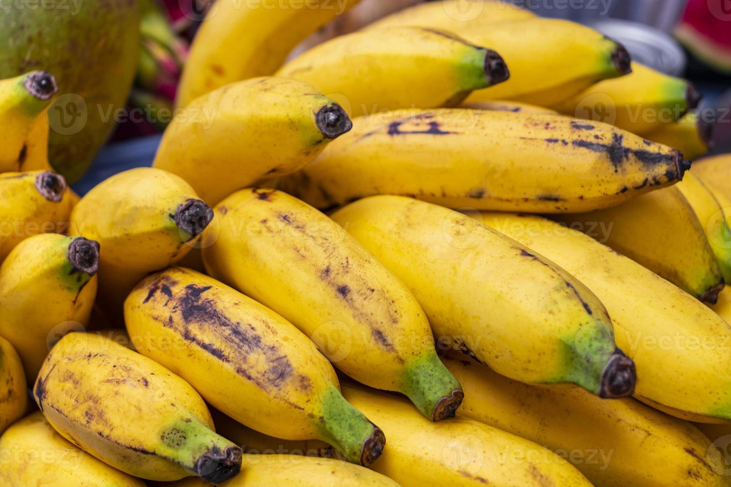 Reife leckere Bananen Früchte thailändisches Essen Koh Samui in Thailand. foto