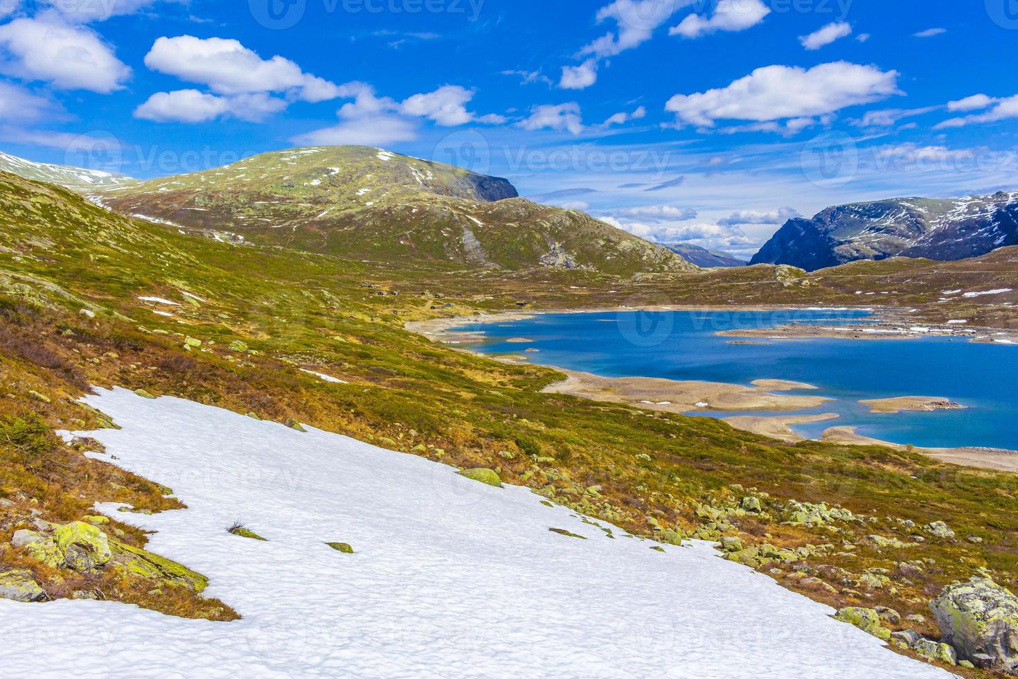 Vavatn Seepanorama Landschaft Felsbrocken Berge Hemsedal Norwegen. foto