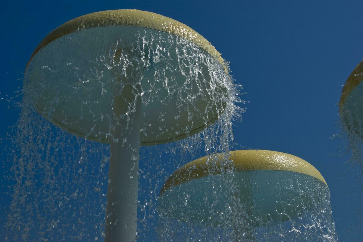 ein Wasser Brunnen foto