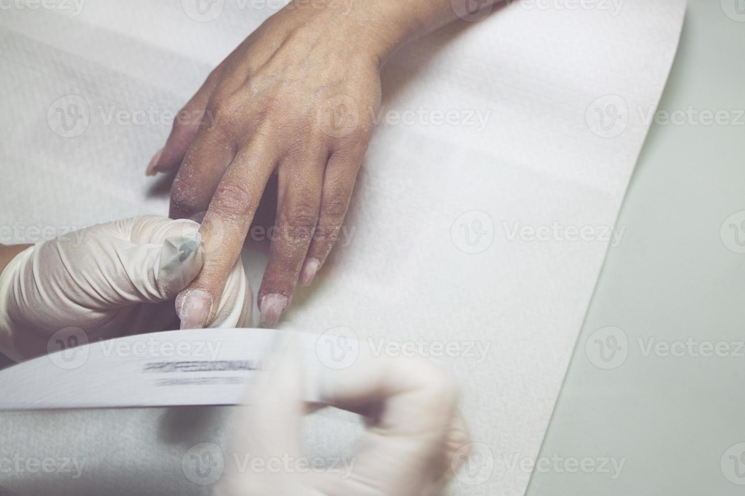 Nageldekoration und Pflege foto