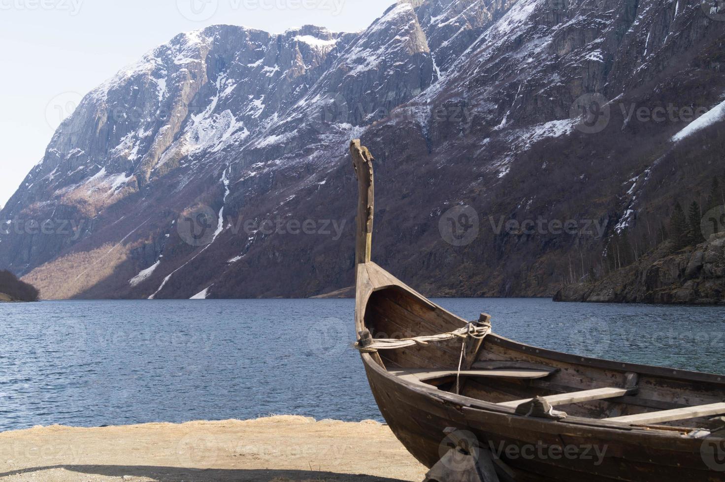 Wikingerschiff am Sognefjord foto