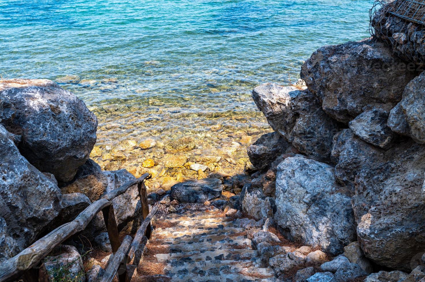 Blick auf die Klippe in Porto Santo Stefano foto