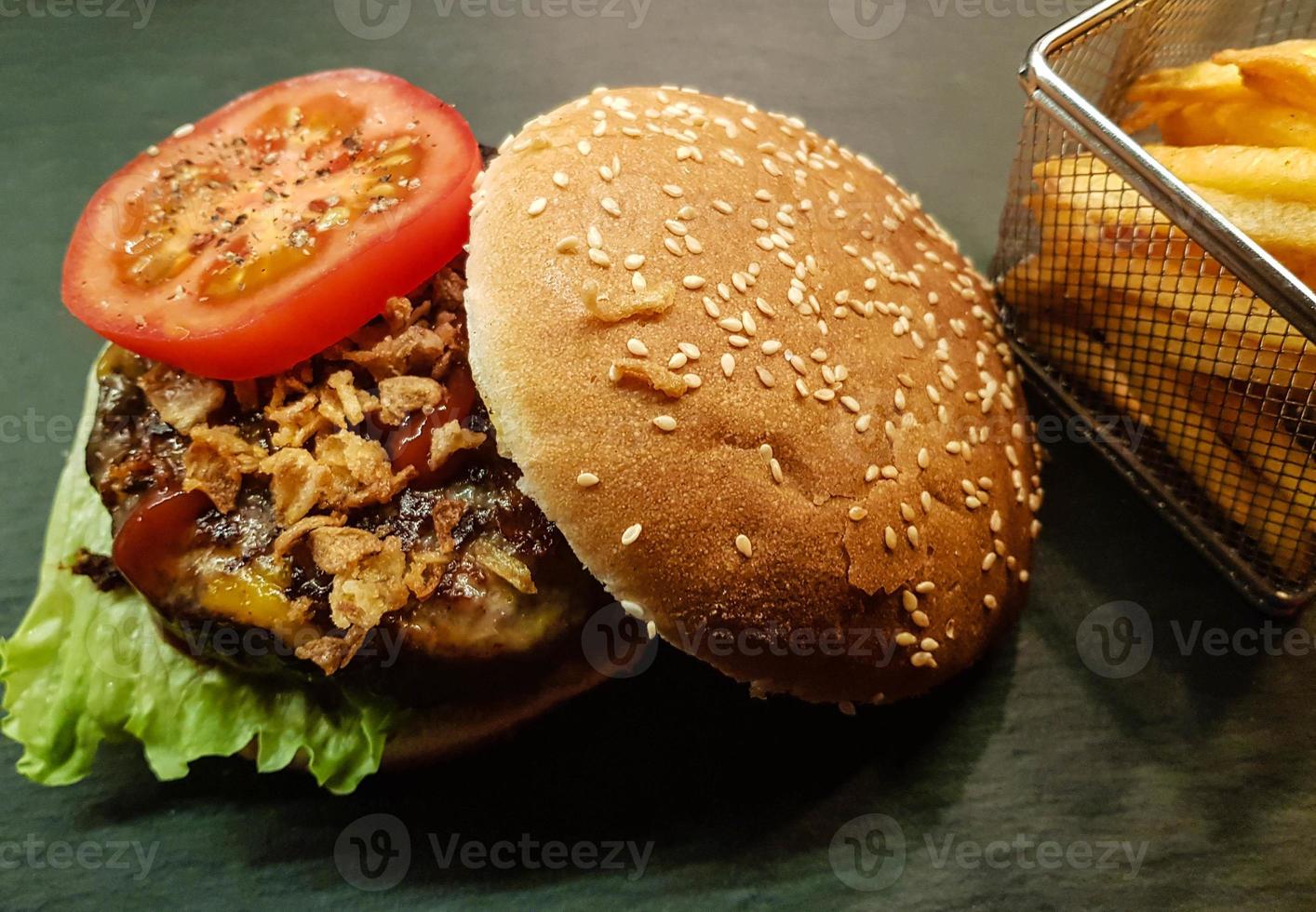 hausgemachte Chilly Cheese Burger Patties foto