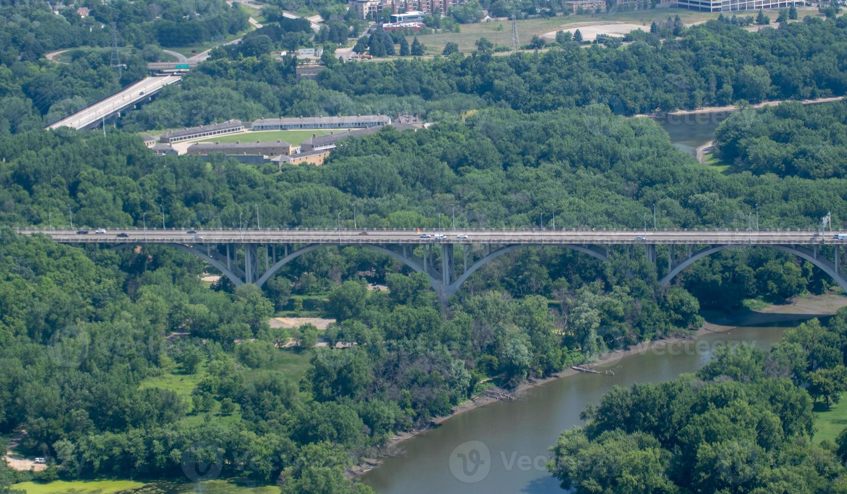 Luftaufnahme der amerikanischen Großstadt Minneapolis Minnesota foto