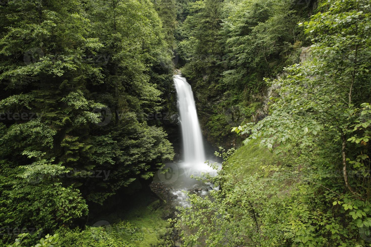 Rize Camlihemsin Palovit Falls, Truthahn, Wasserfallblick foto