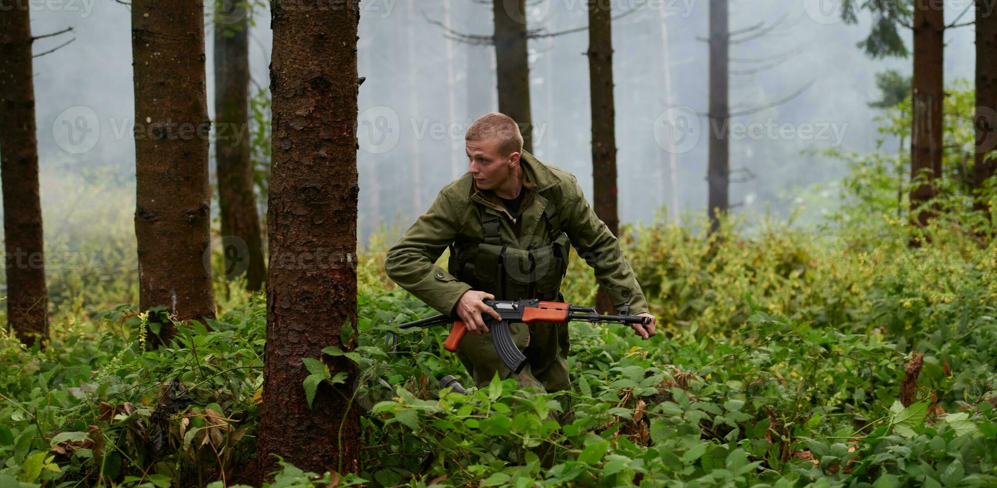 Marinesoldaten nehmen Terroristen lebendig gefangen foto