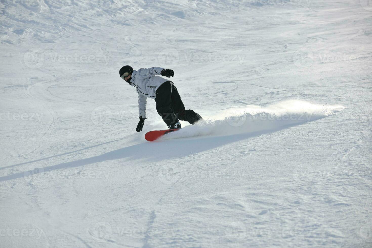 Skifahren jetzt in der Wintersaison foto