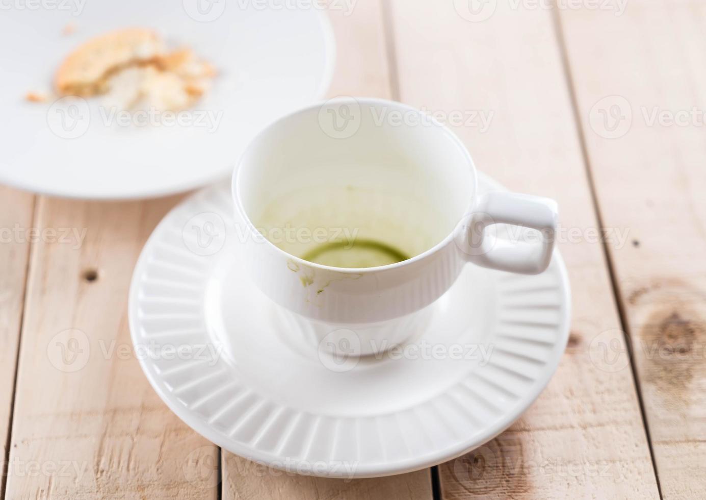 leere Tasse Matcha Latte Grüntee foto