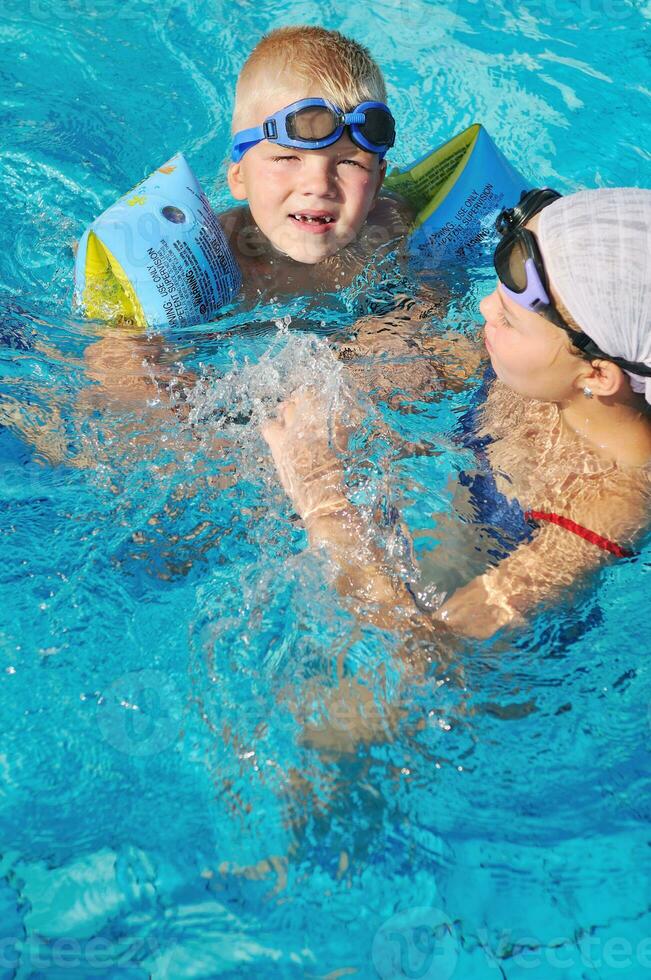 Spaß im Schwimmbad foto