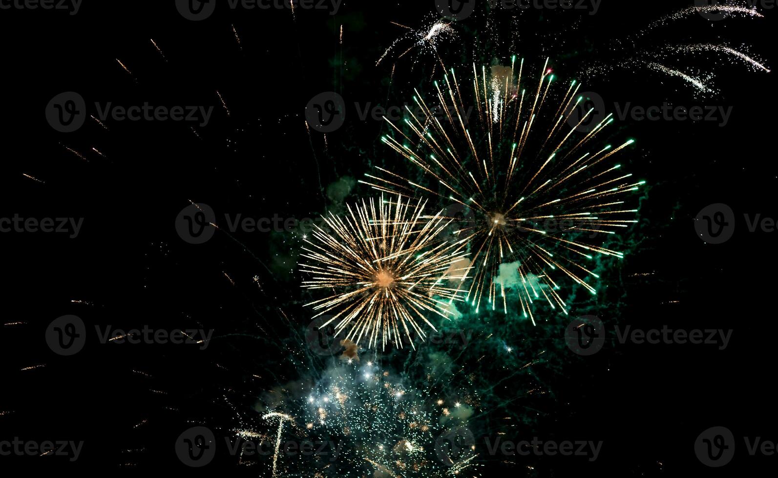 bunt Feuerwerk und feiern foto