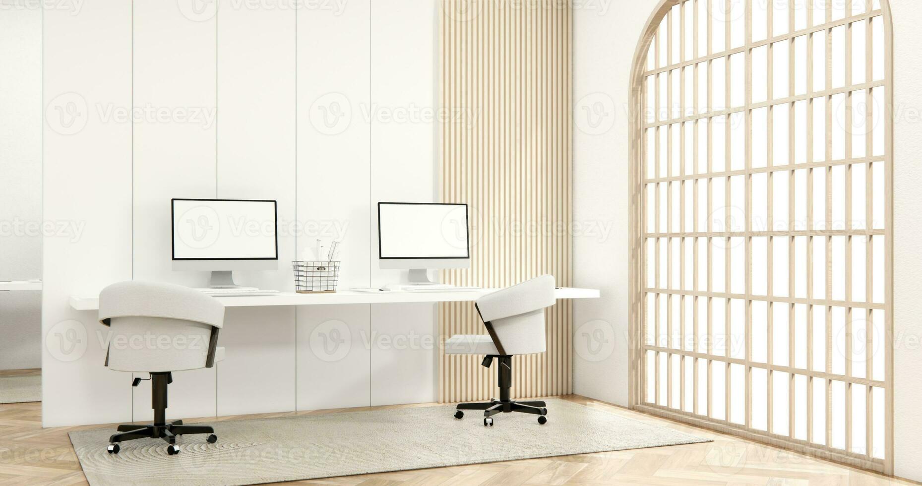 das Innere Computer und Büro Werkzeuge auf Schreibtisch Zimmer Muji Stil Innere Design. foto