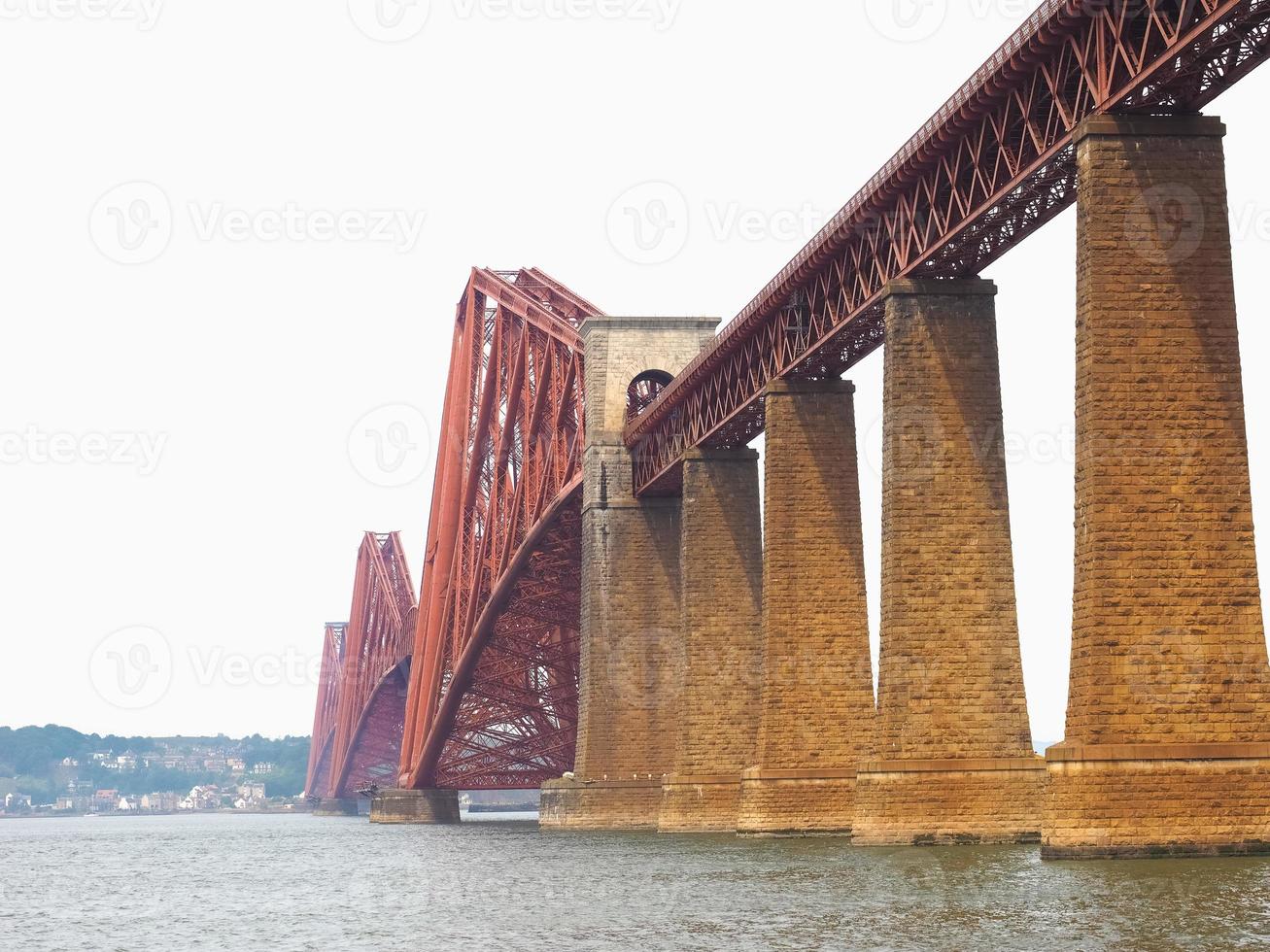 vierte Brücke über den Firth of Four in edinburgh foto