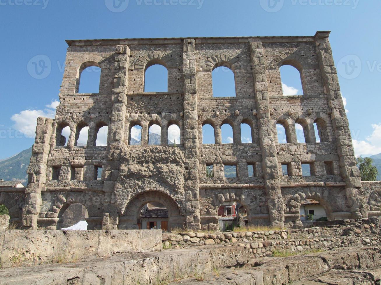 römisches theater aosta foto