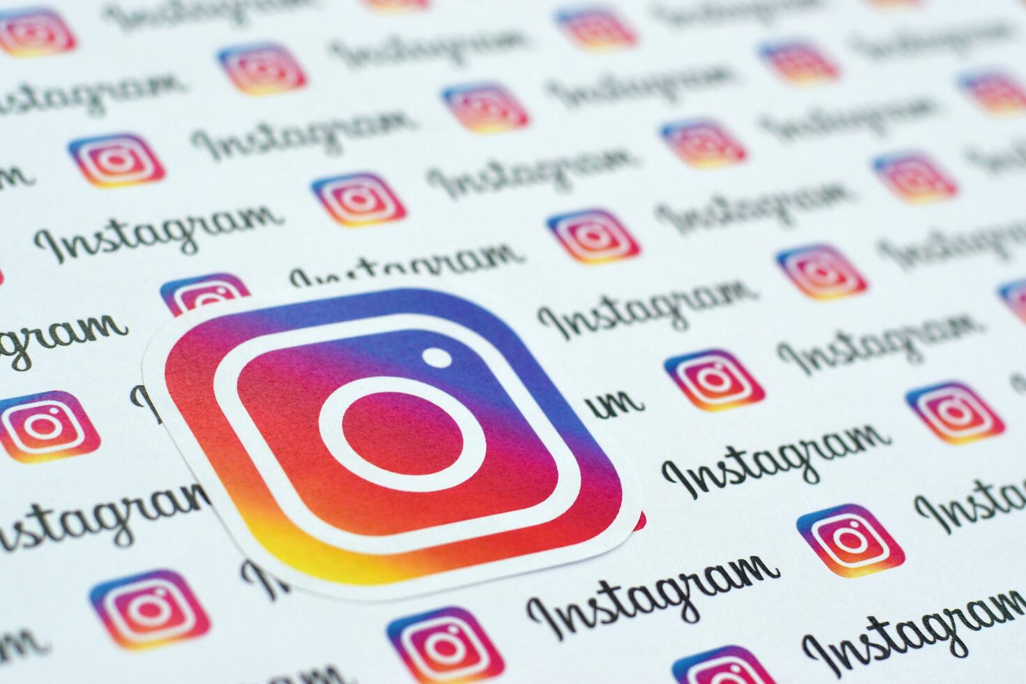 instagram Muster gedruckt auf Papier mit klein instagram Logos und Inschriften. instagram ist amerikanisch Foto und Video teilen Sozial Vernetzung Bedienung im Besitz durch Facebook