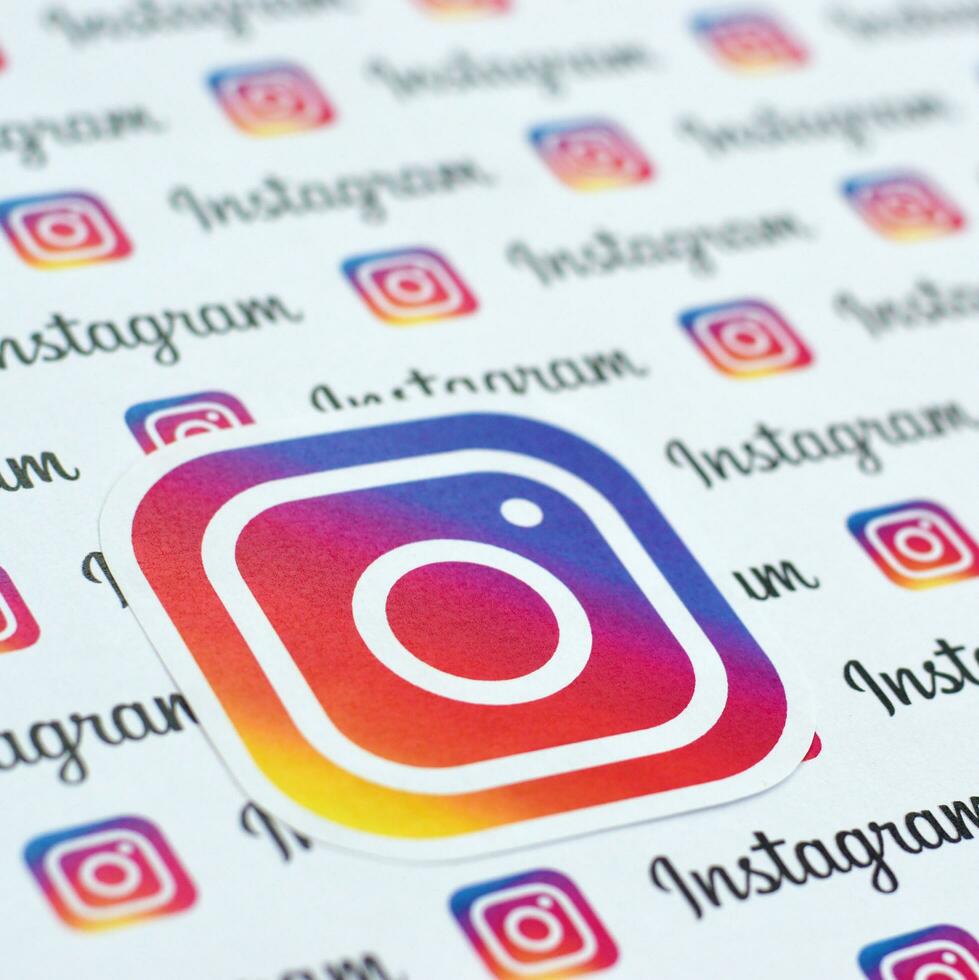 instagram Muster gedruckt auf Papier mit klein instagram Logos und Inschriften. instagram ist amerikanisch Foto und Video teilen Sozial Vernetzung Bedienung im Besitz durch Facebook