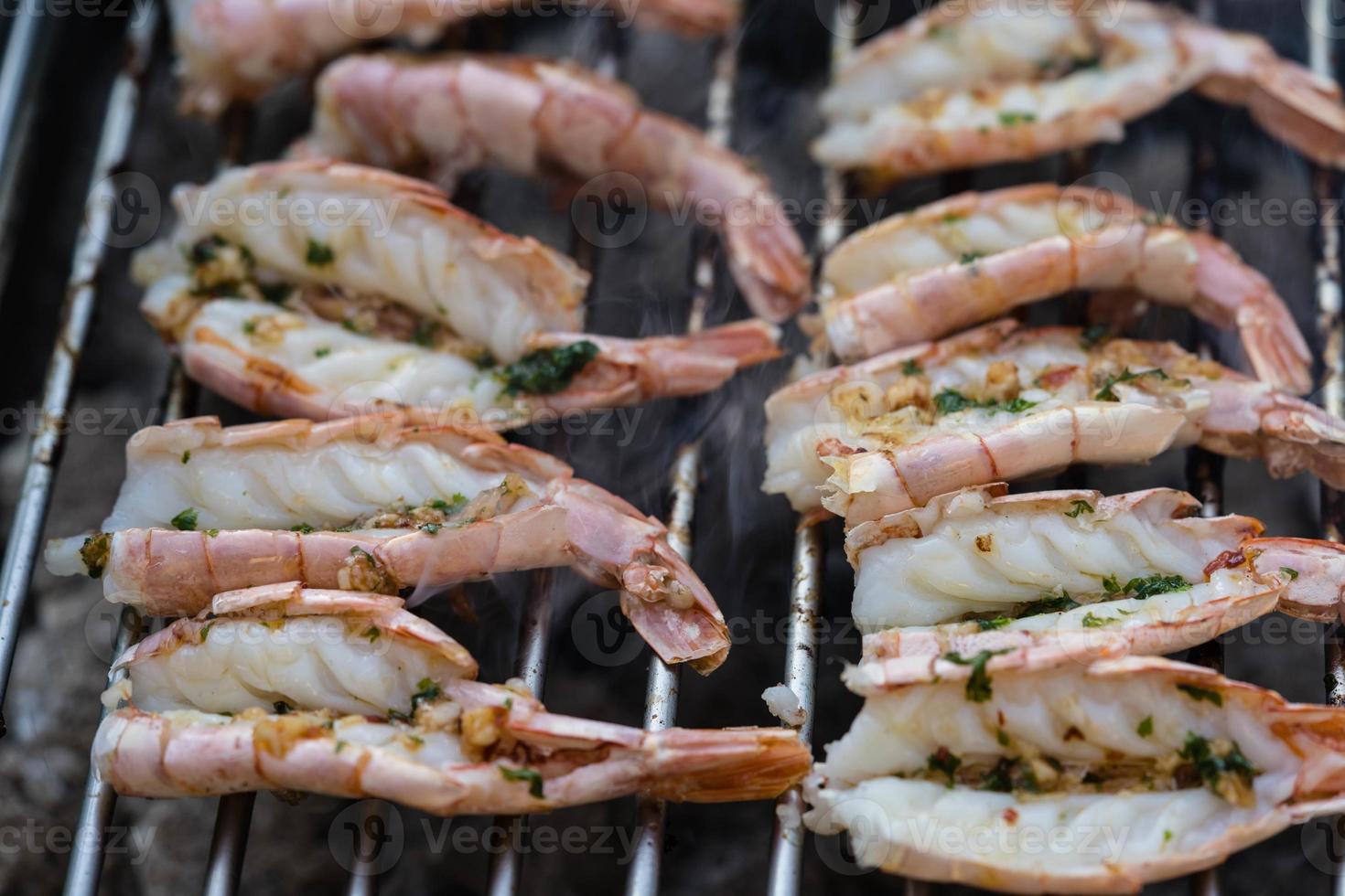 mediterran marinierte Meeresfrüchte zum Grillen foto