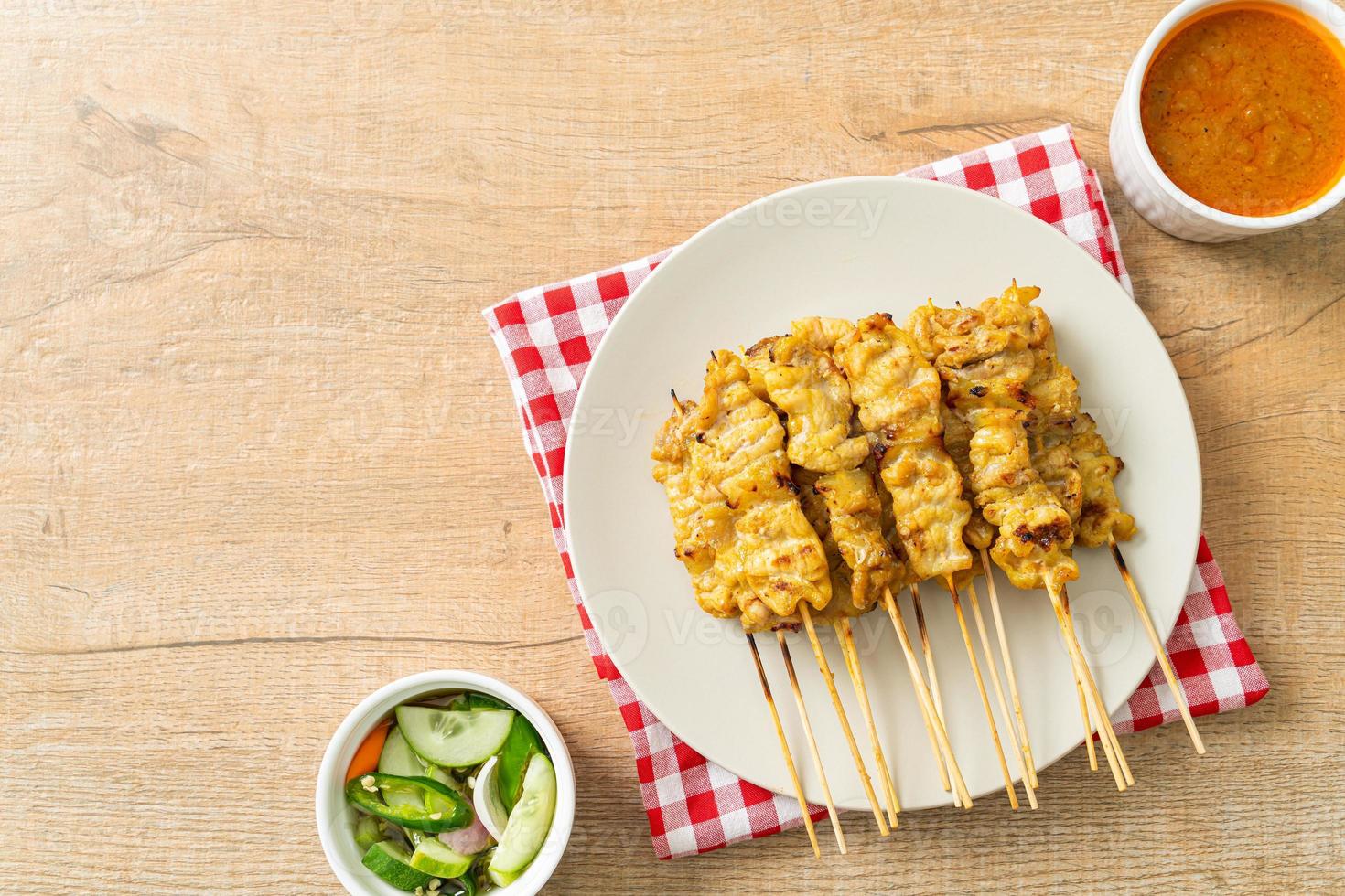 Schweinefleisch Satay mit Erdnusssauce foto