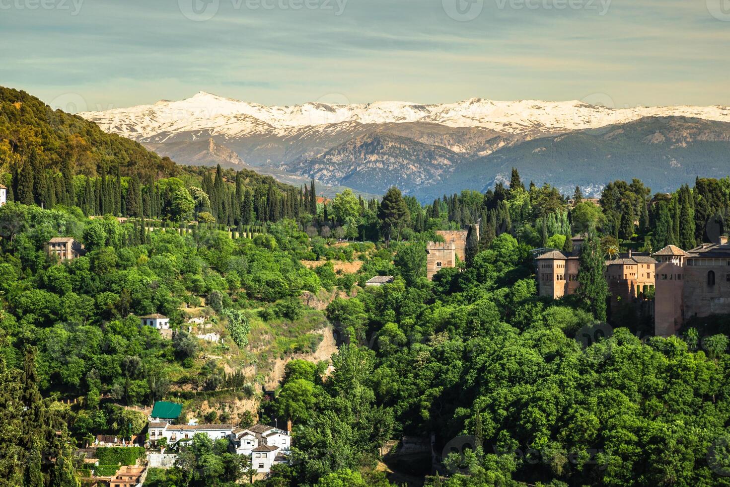 Aussicht von das berühmt Alhambra, Granada, Spanien. foto