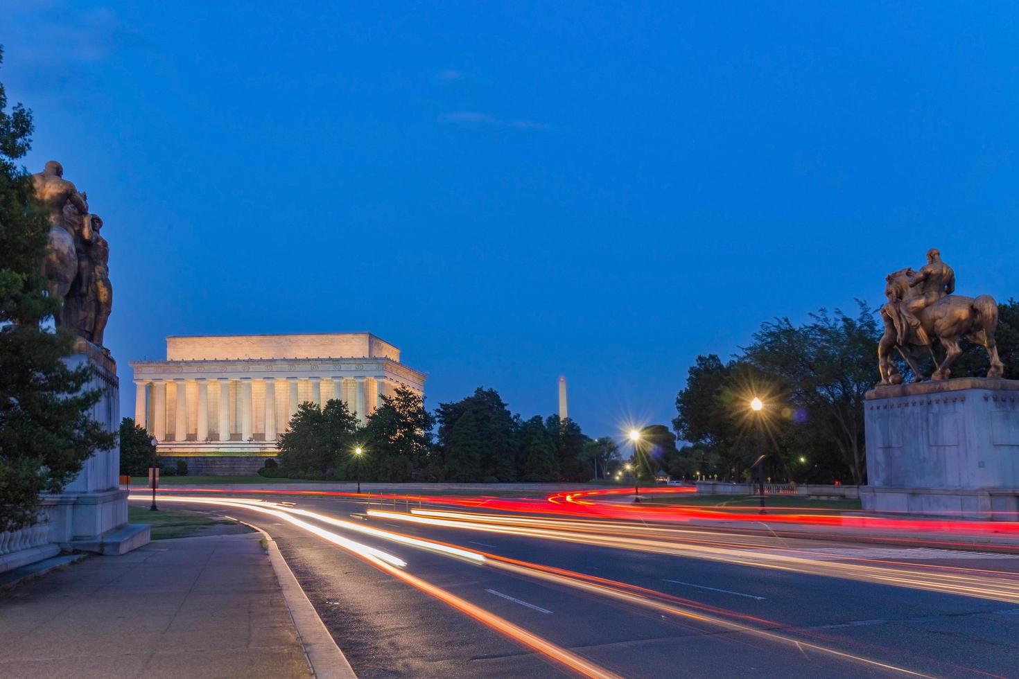 Lincoln Memorial in der Nacht. foto