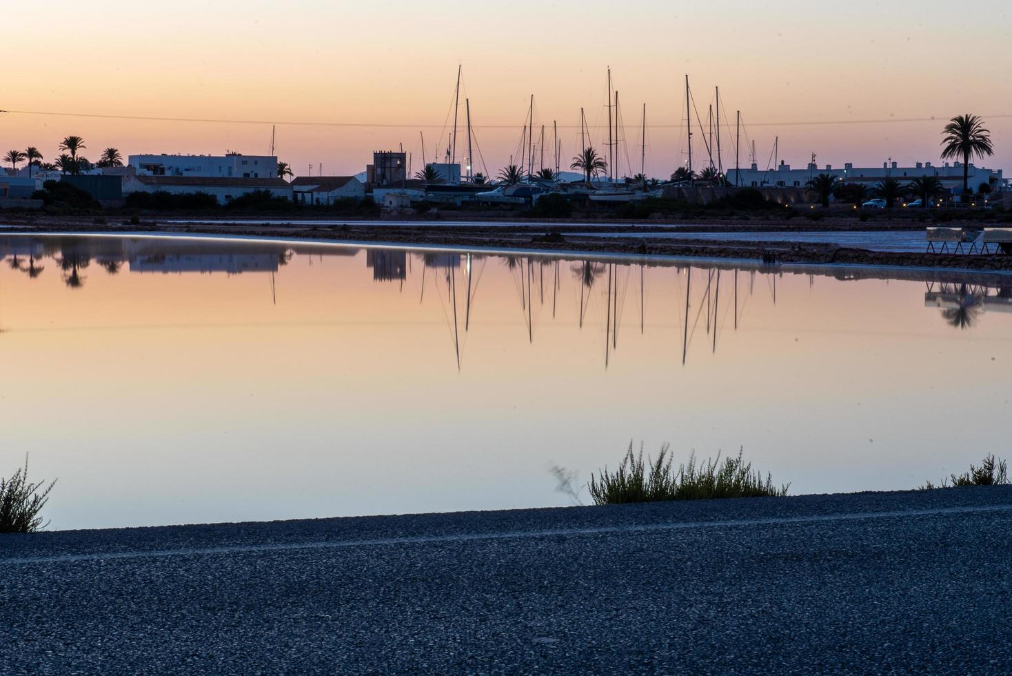 Sonnenuntergang auf Las Salinas auf Formentera im Jahr 2021 foto
