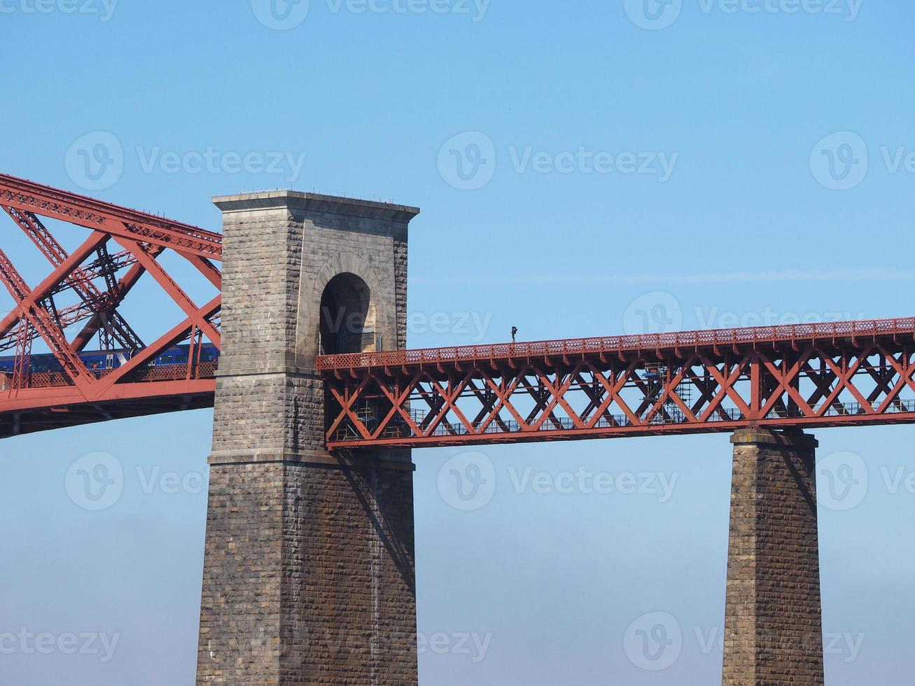 vierte Brücke über den Firth of Four in edinburgh foto