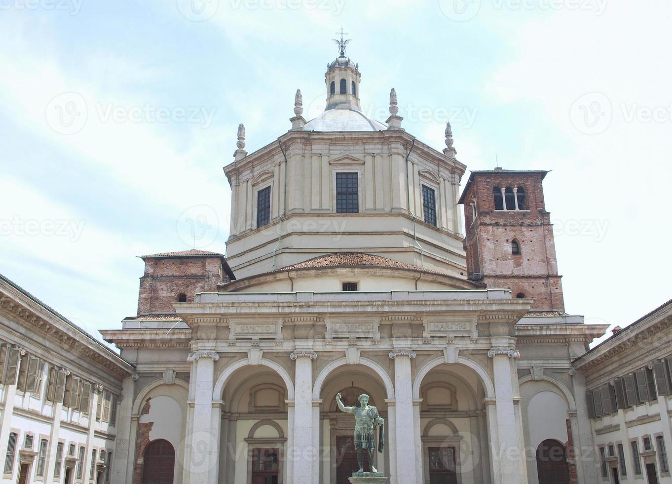 Kirche San Lorenzo, Mailand foto