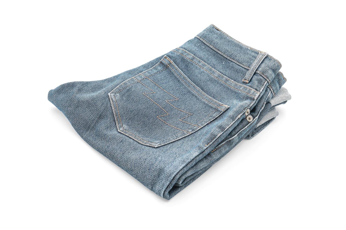 kurze Jeans auf weißem Hintergrund foto