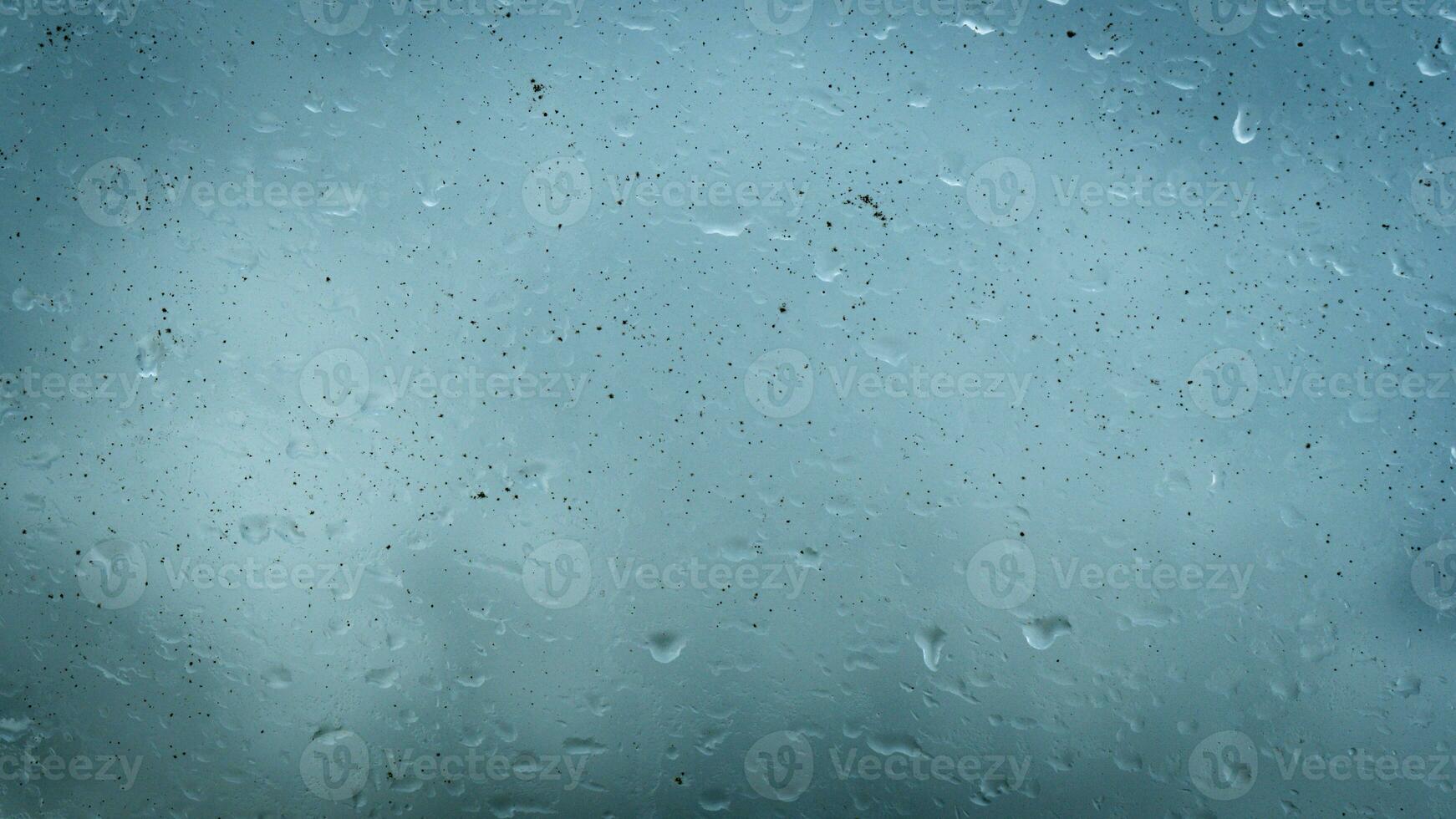 Regen Wasser Tropfen auf Glas foto