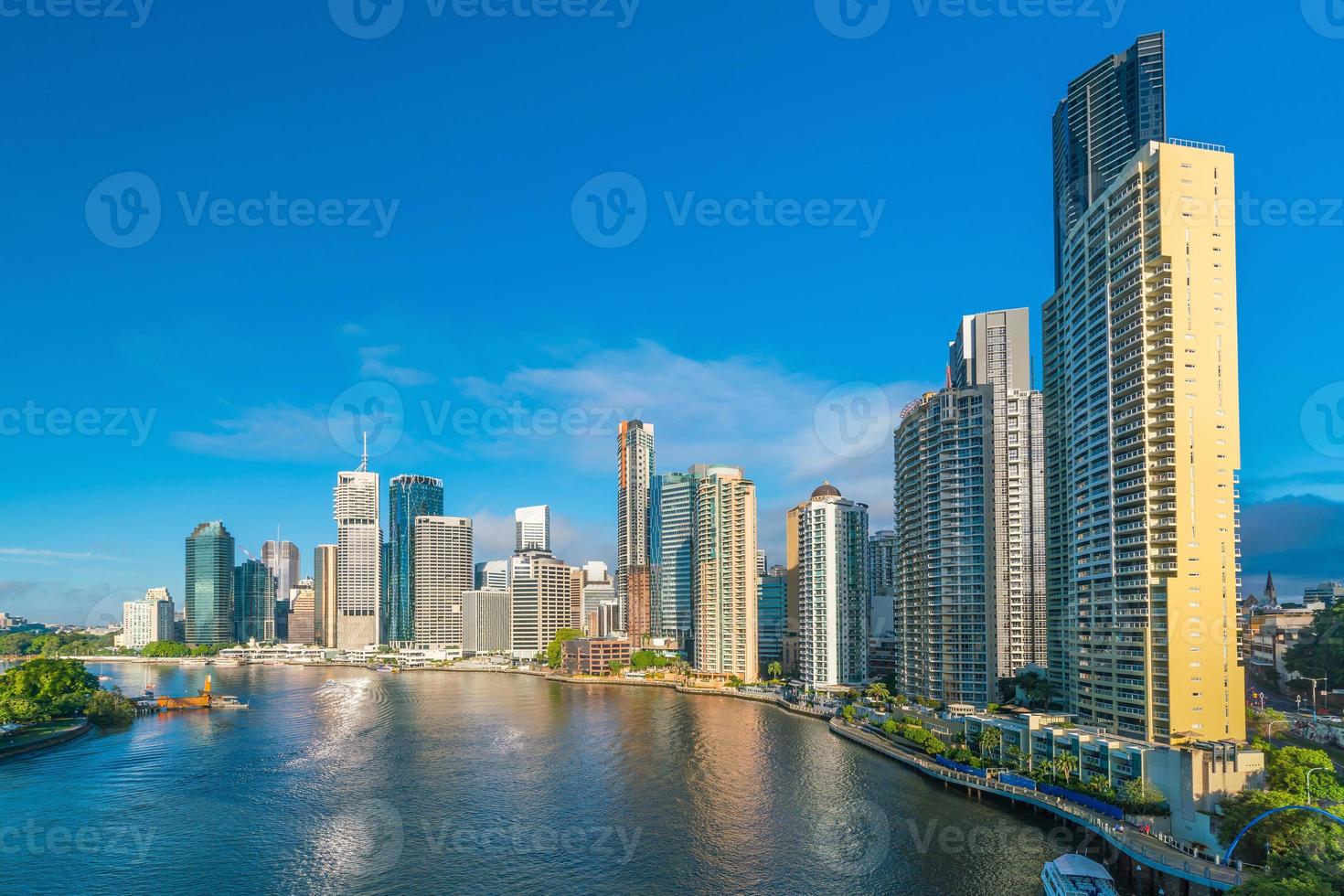 Skyline von Brisbane und Brisbane River foto