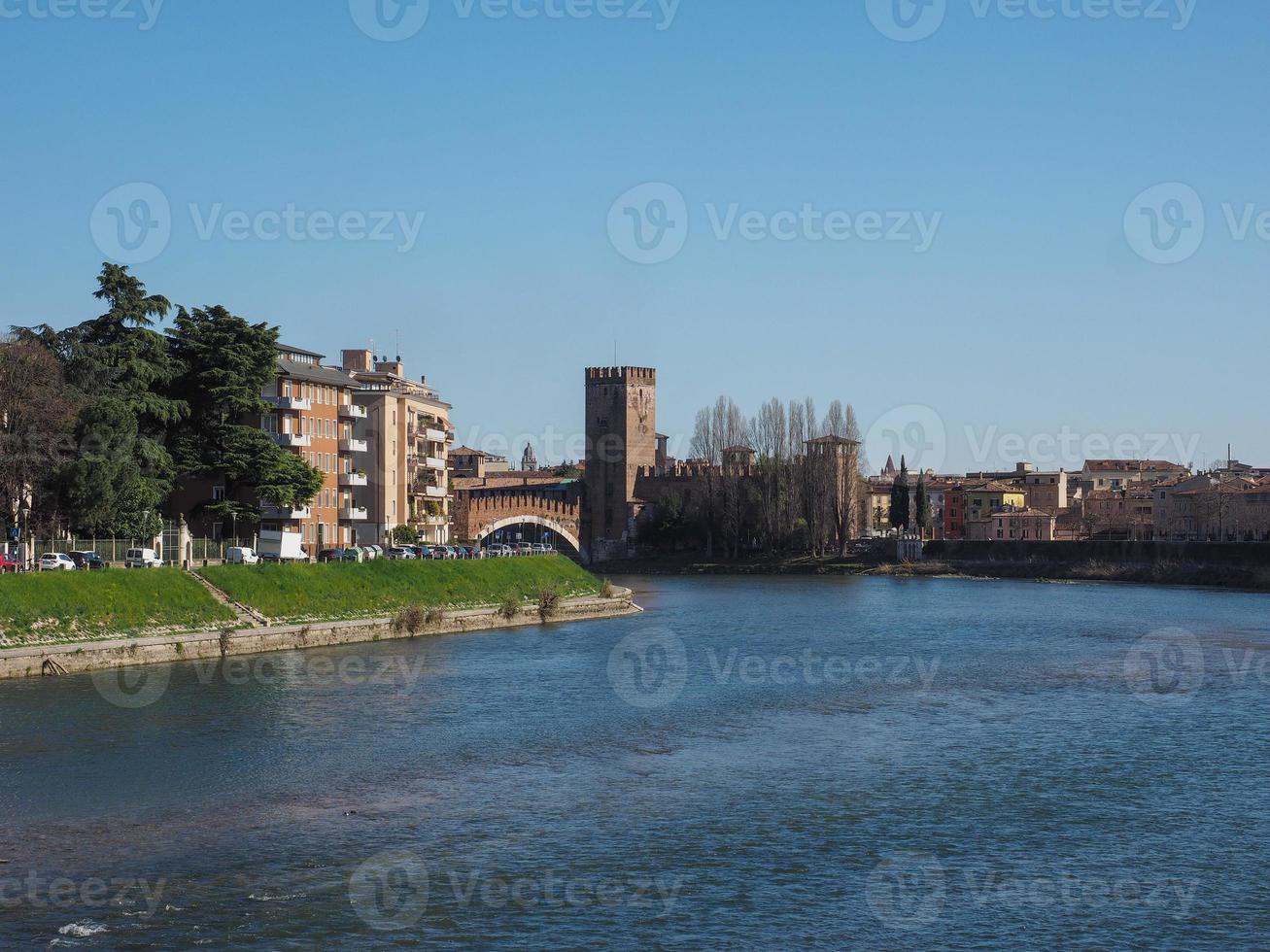 Fluss Etsch in Verona foto