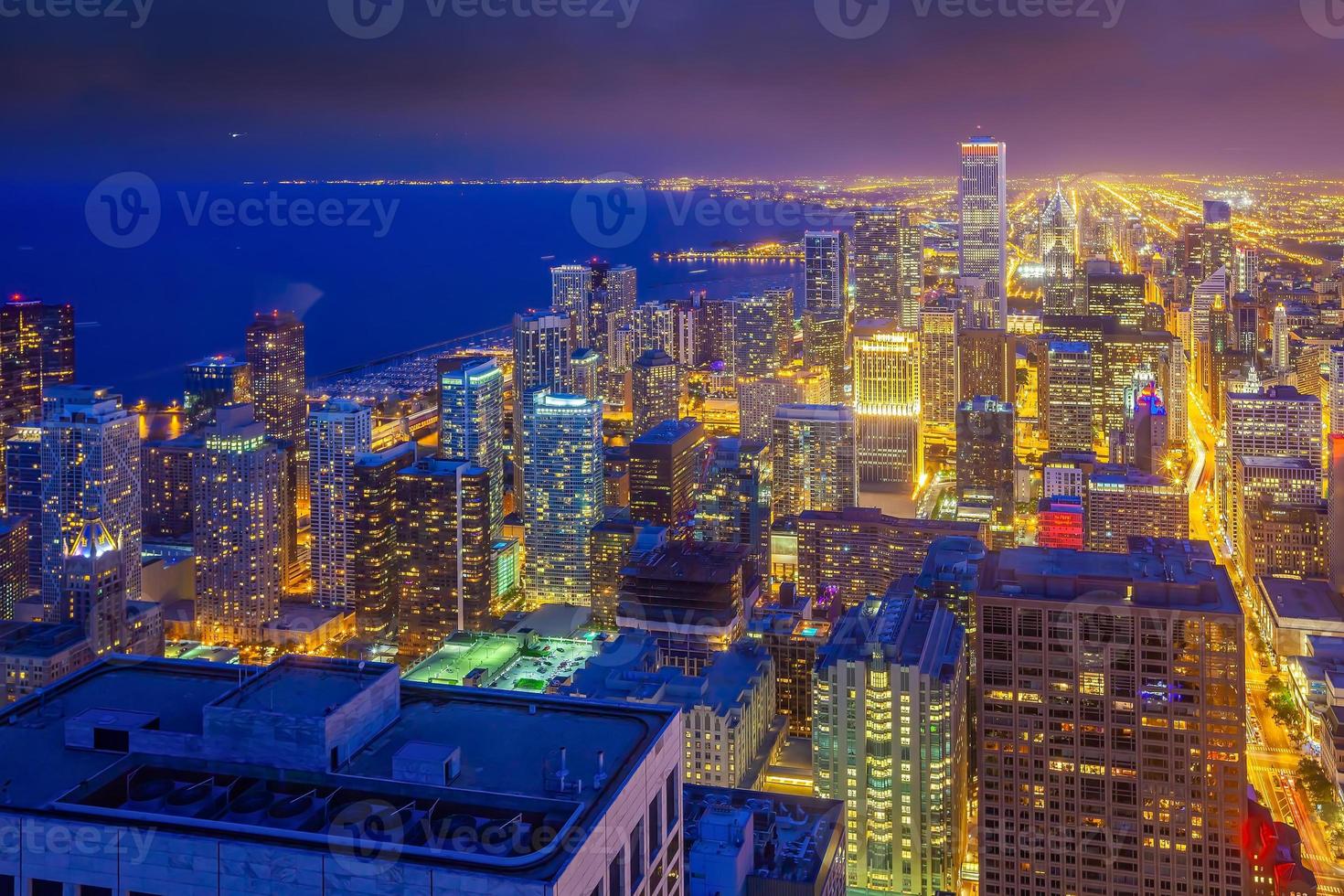 Skyline von Downtown Chicago bei Sonnenuntergang Illinois in USA foto